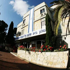 Beth-shalom Hotel